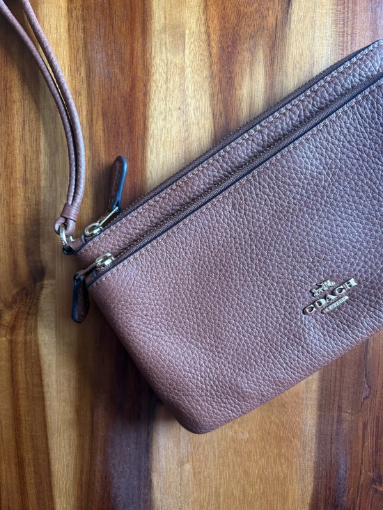Coach Handbags - COACH Pebble Leather Wristlet in Cognac Brown with Hold Hardware